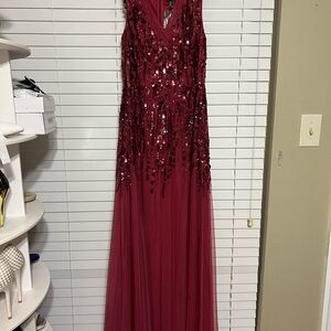 Adrianna Papell Sequin Dress / Gown